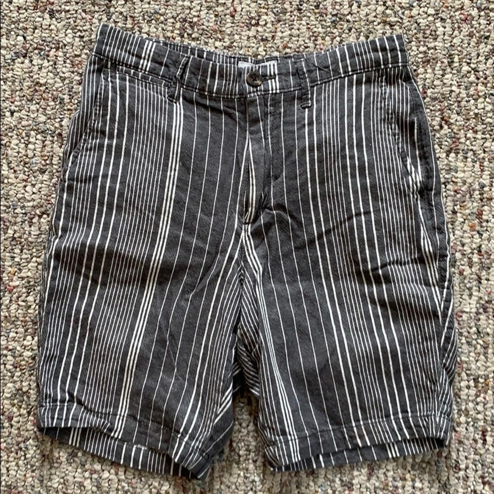 Men’s striped shorts